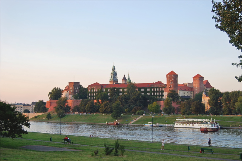 6 - The historic Wawel Royal Castle and Wawel Cathedral rising above the Vistula River in Kraków, Poland
